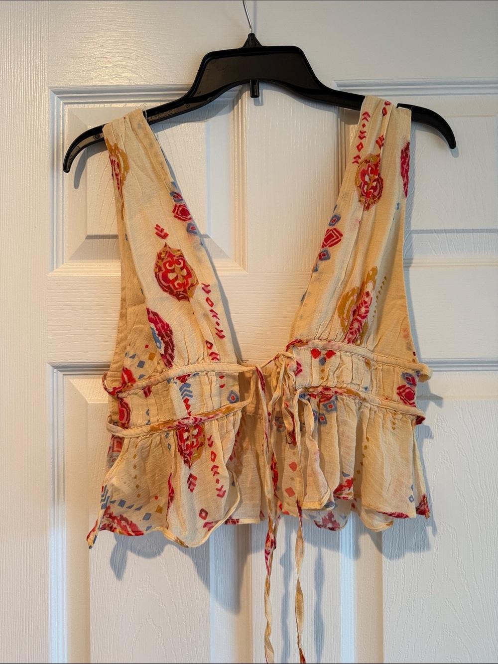 Zara Boho Tie-Front Crop Top in Cream with Red & Blue Print small